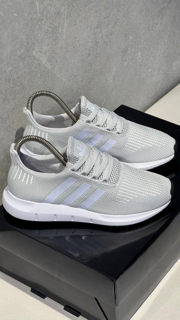 ADIDAS SUIT GRIS BLANCO