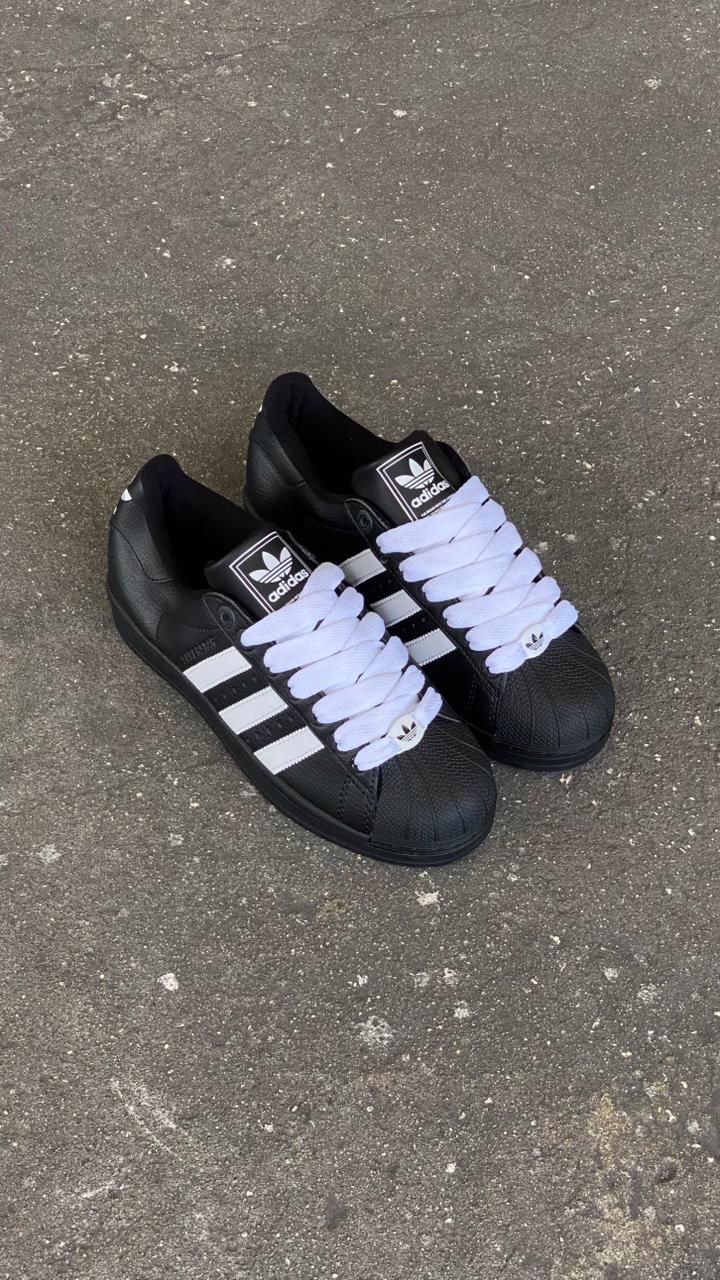 ADIDAS SUPER STAR NEGRO CORDON BLANCO