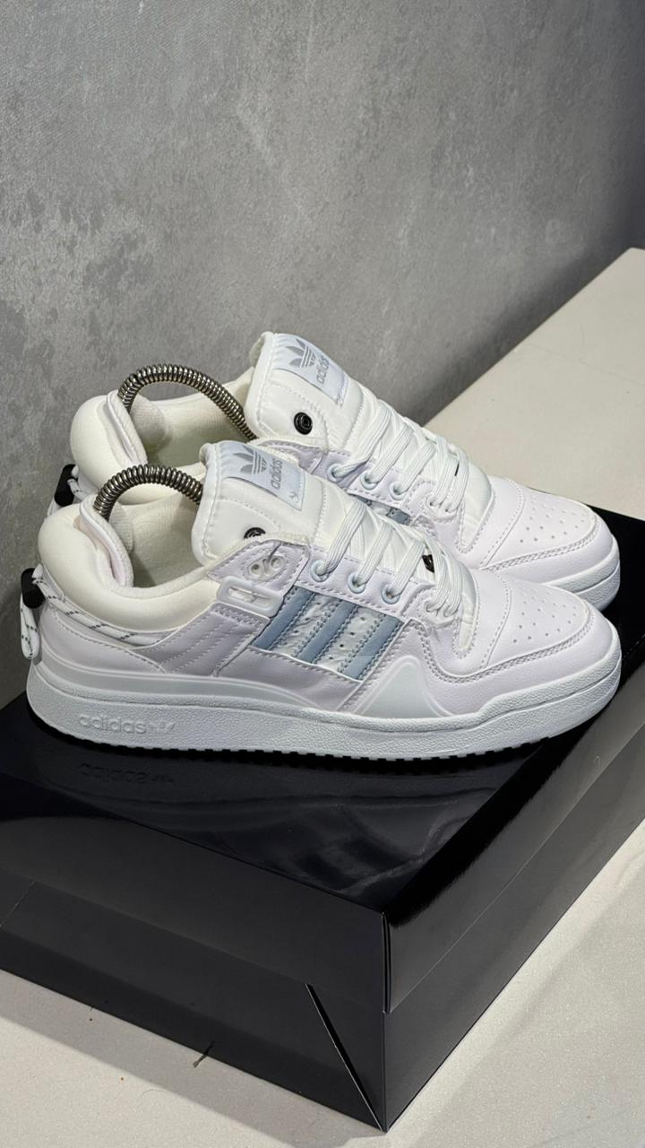 ADIDAS BAD BUNNY BLANCO