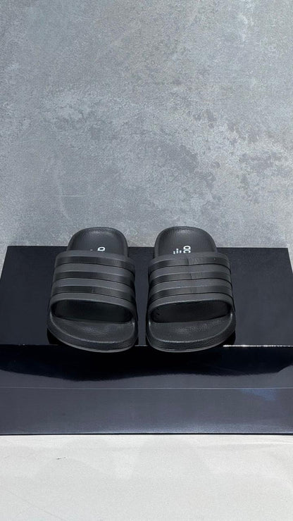 ADIDAS CHANCLAS NEGRAS