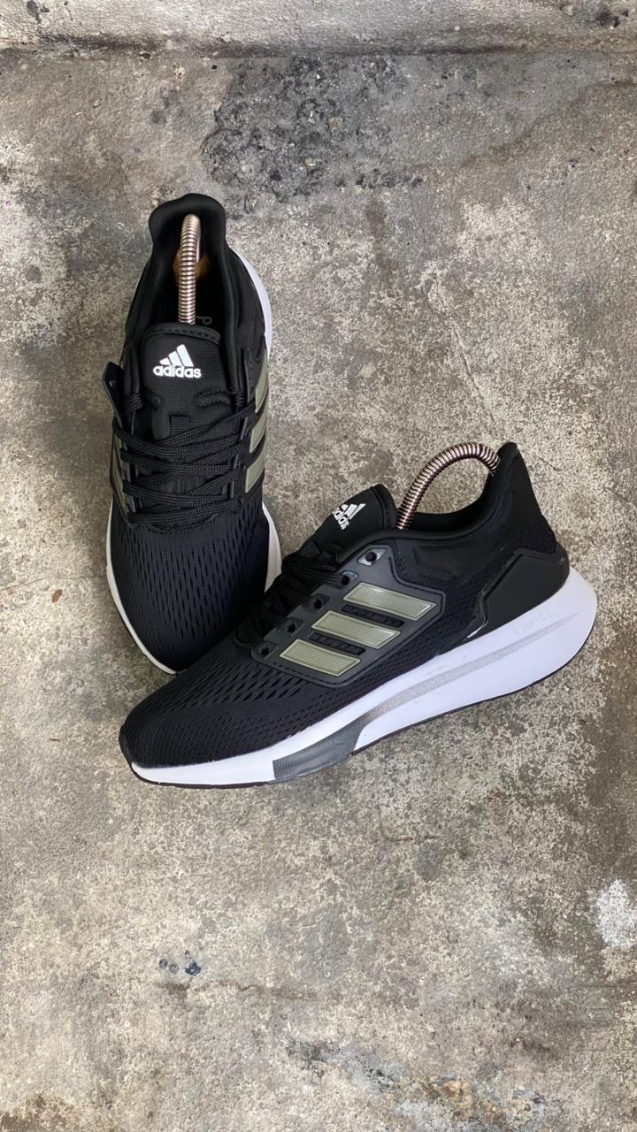 ADIDAS EQ21 NEGRO GRIS