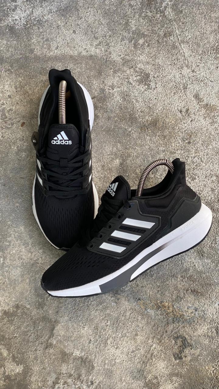 ADIDAS EQ 21 NEGRO BLANCO