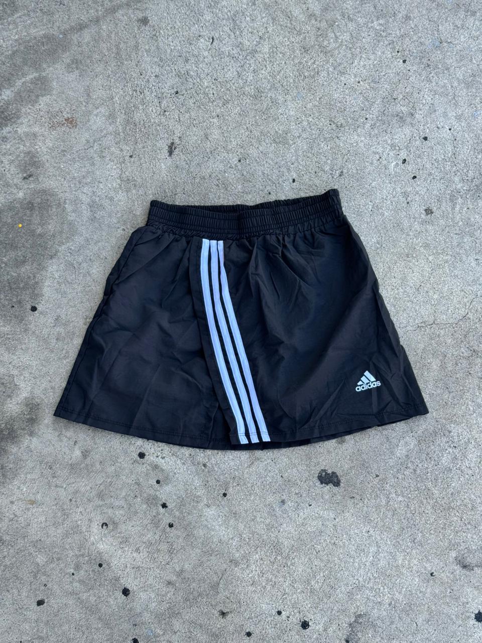 ADIDAS FALDA CON SHORTS NEGRA 3 RAYAS