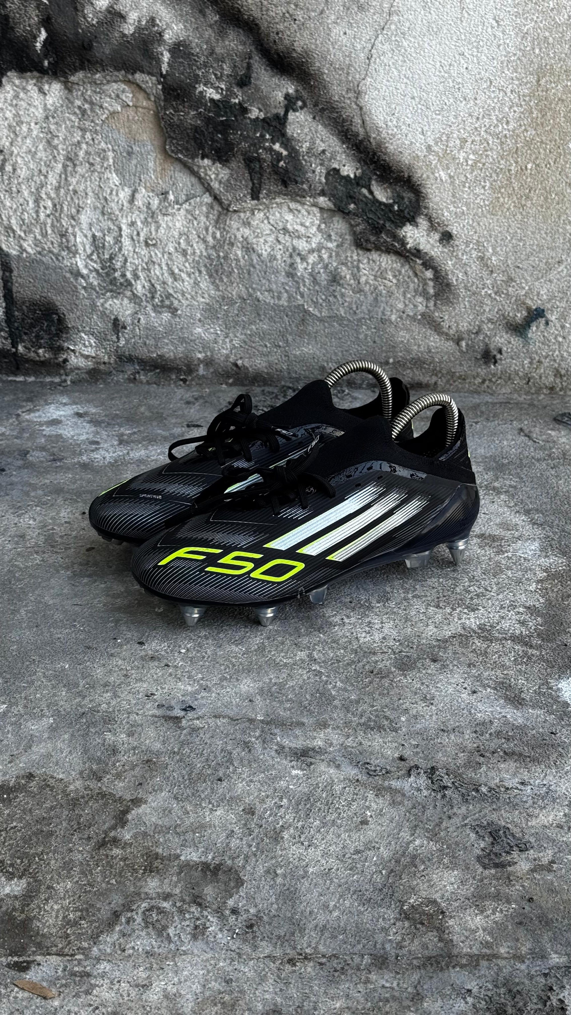 ADIDAS GUAYO F50 NEGRO VERDE