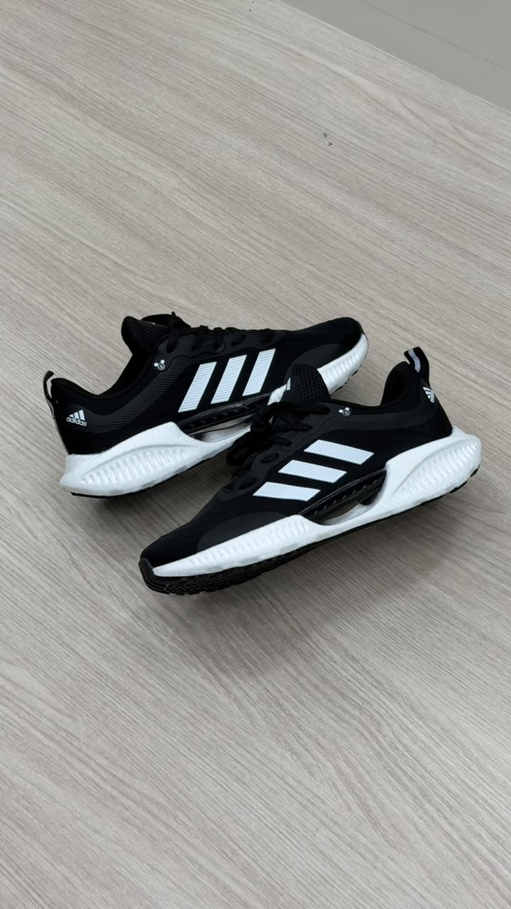 ADIDAS MICKEY NEGRO BLANCO
