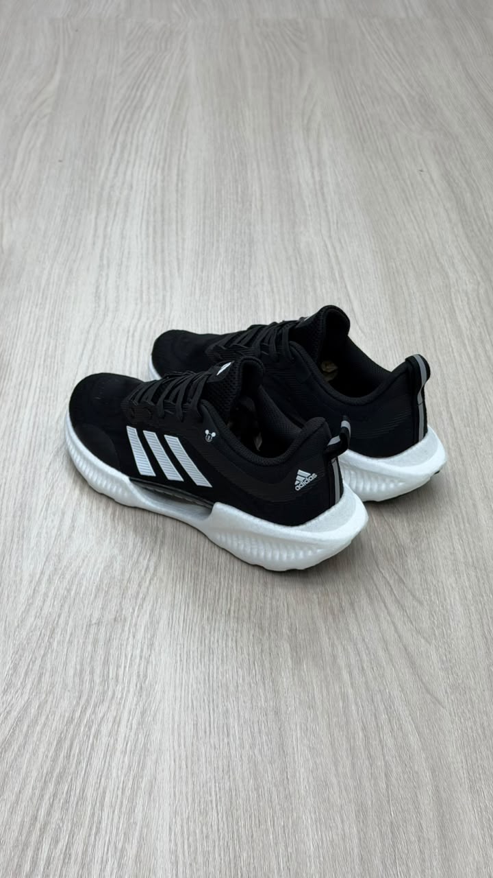 ADIDAS MICKEY NEGRO BLANCO