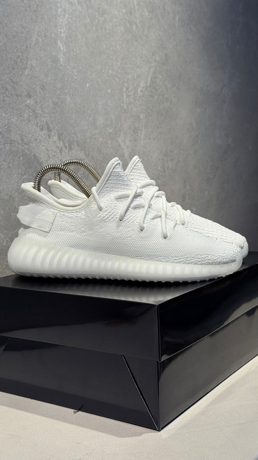 ADIDAS YEEZY BLANCA 350