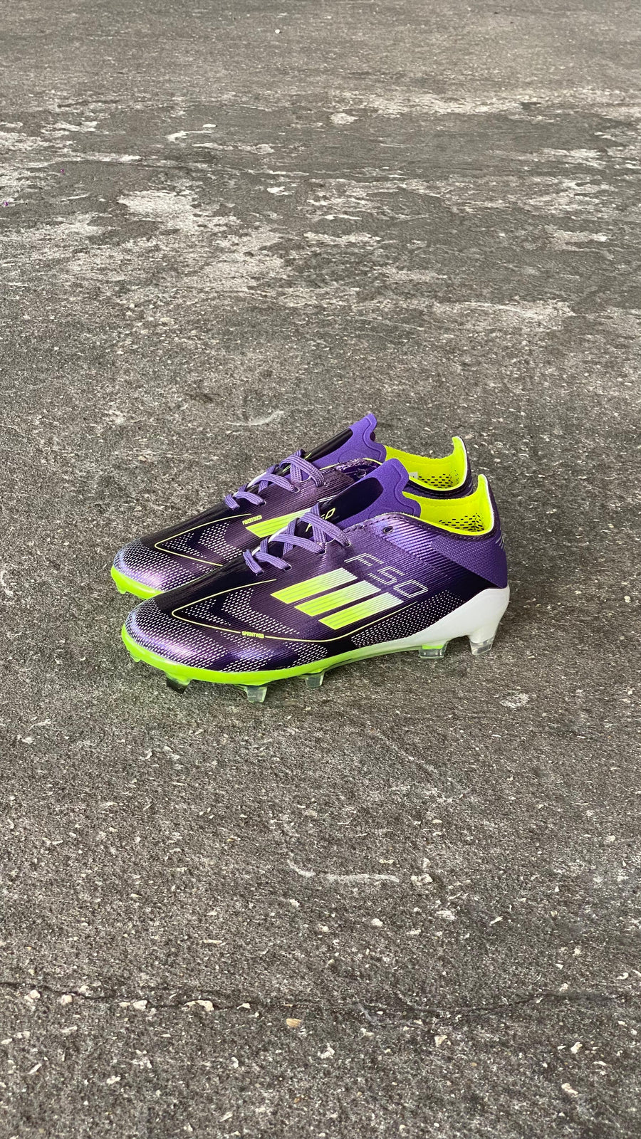 ADIDAS GUAYO F50 NIÑO NEGRO VERDE