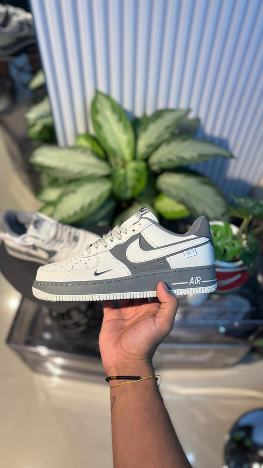 AF1 BLANCO GRIS