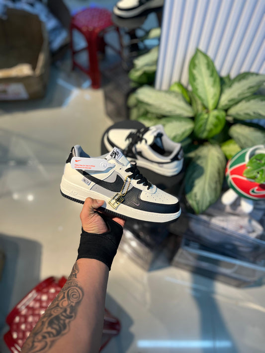 AF1 GRIS NEGRO