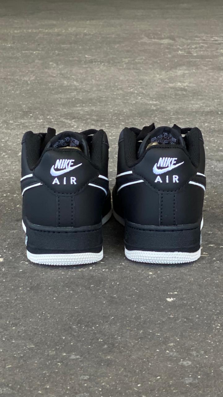 AF1 NEGRO LINEA BLANCA