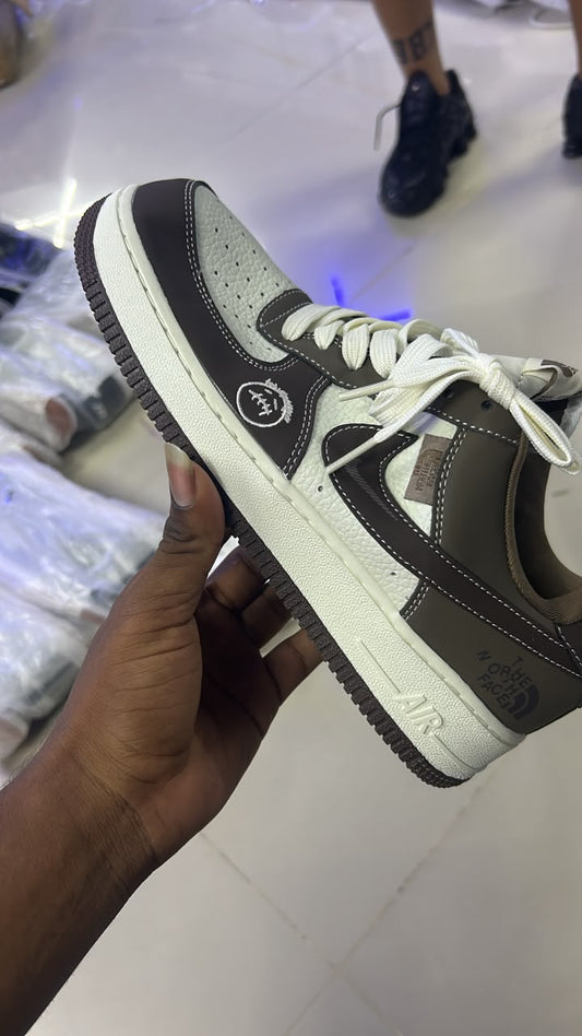 AF1 TRAVIS CAFE