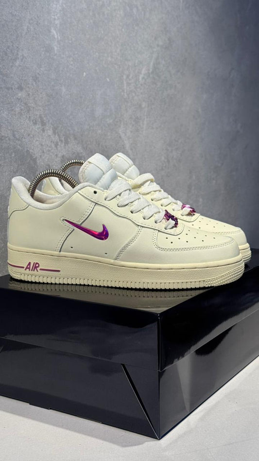 NIKE AF1 BARBIE BEIGE FUCSIA