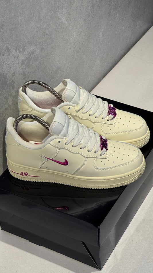 NIKE AF1 BARBIE BEIGE FUCSIA