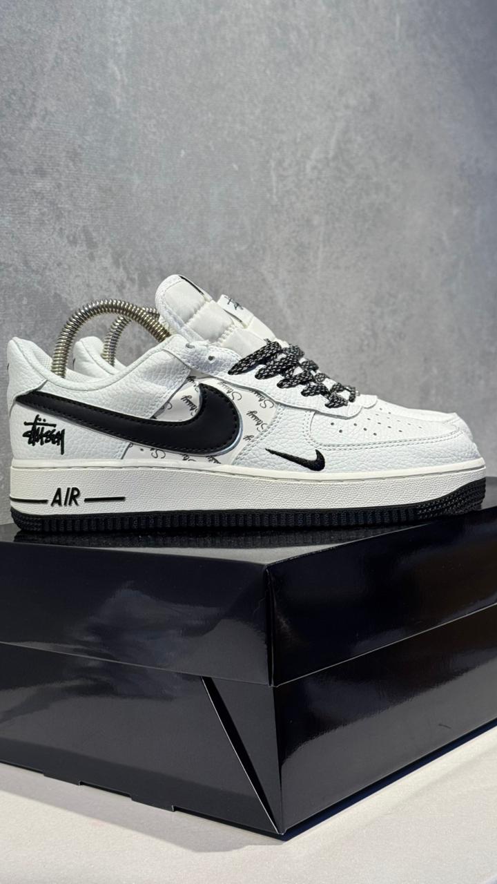 AF1 BEIGE NEGRO FULL