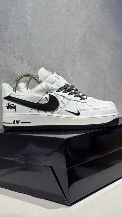AF1 BEIGE NEGRO FULL