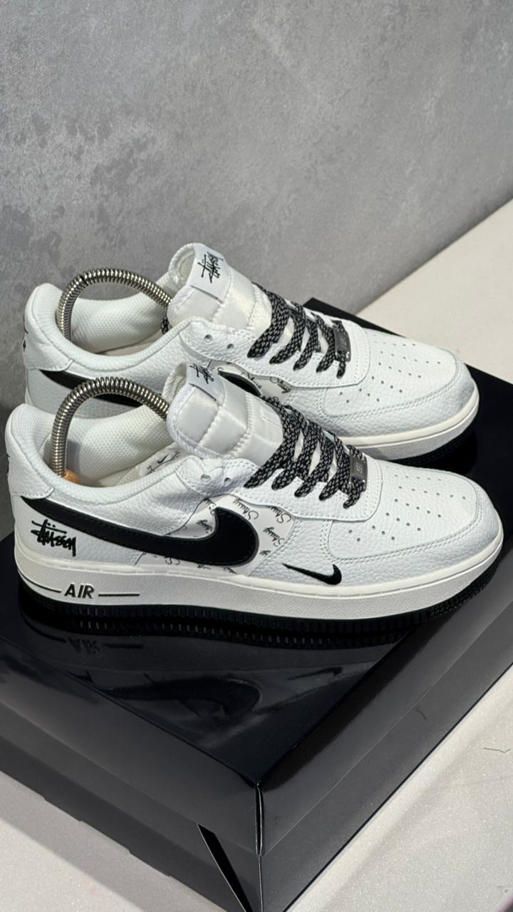 AF1 BEIGE NEGRO FULL