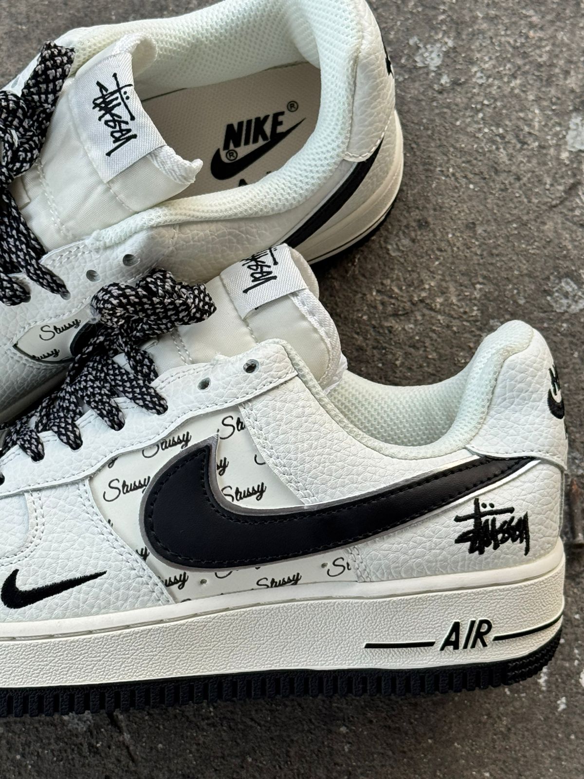 AF1 BEIGE NEGRO FULL