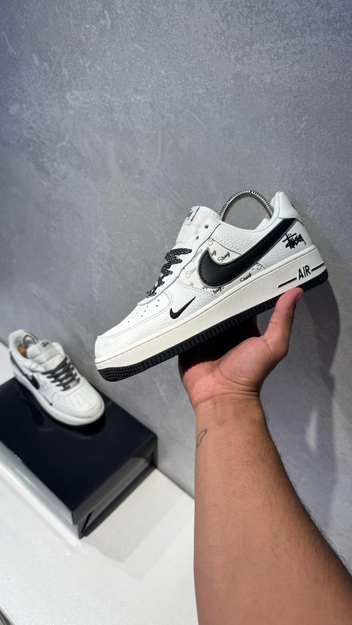 AF1 BEIGE NEGRO FULL