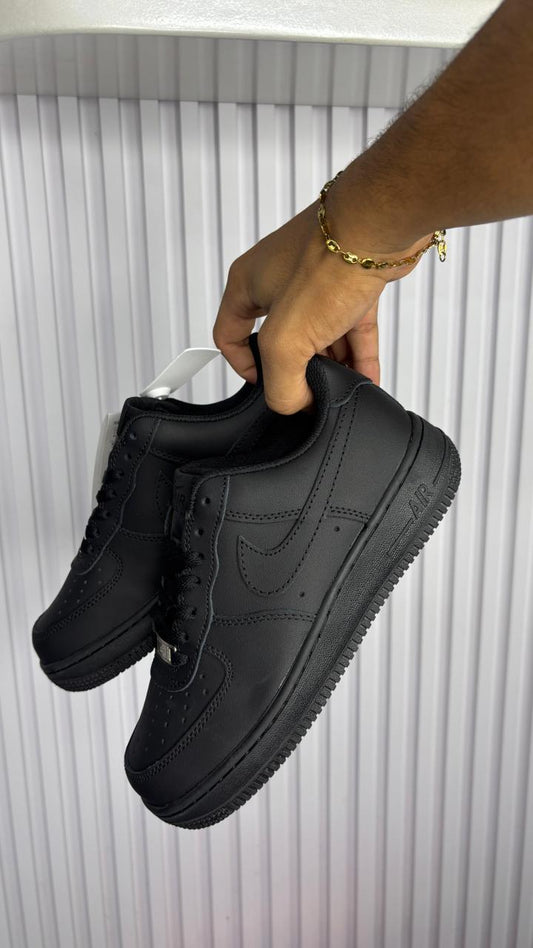 NIKE AF1 NEGRO