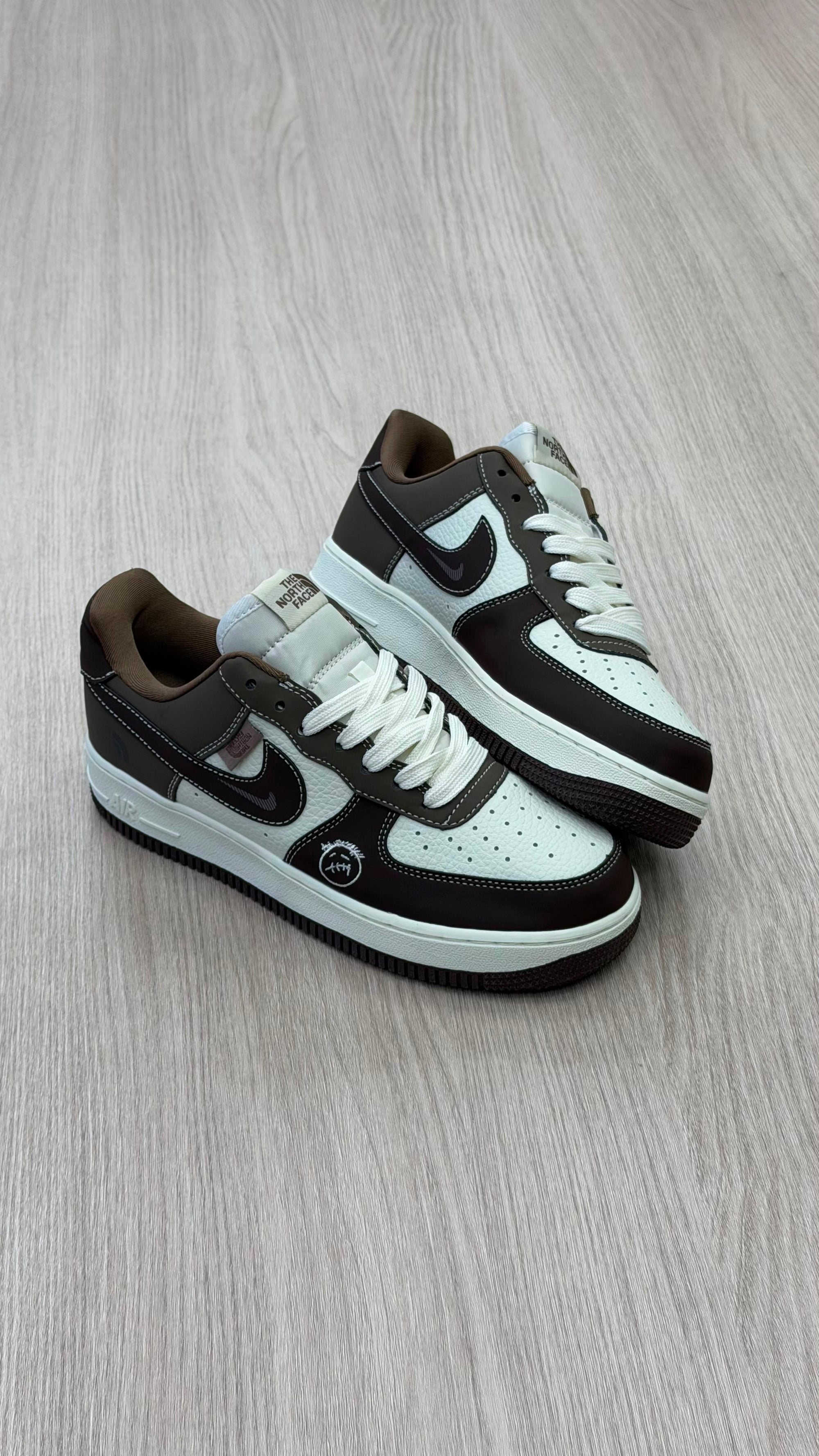 AF1 TRAVIS CAFE