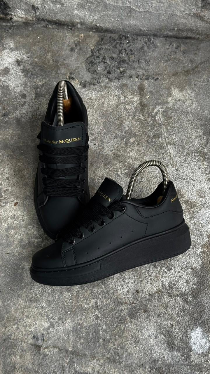 ALEXANDER MCQUEEN NEGRO
