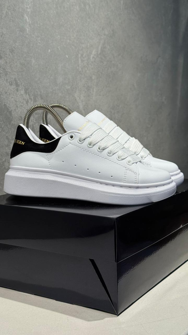 ALEXANDER MCQUEEN CLASICO BLANCO NEGRO