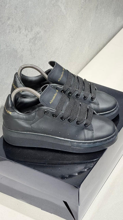ALEXANDER MCQUEEN NEGRO