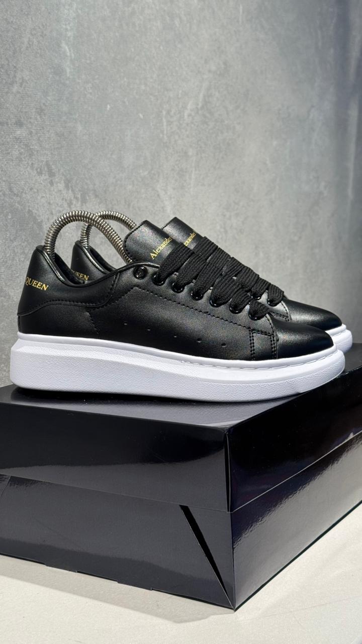 ALEXANDER MCQUEEN NEGRO BLANCO