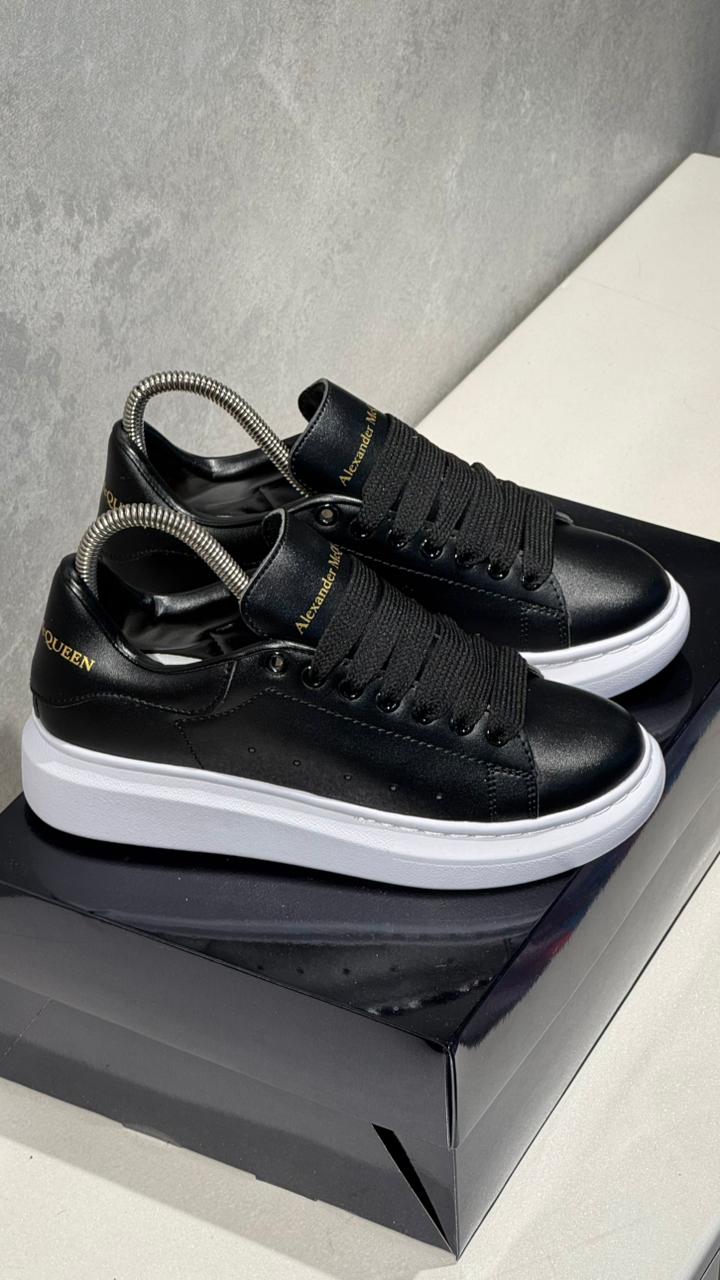 ALEXANDER MCQUEEN NEGRO BLANCO