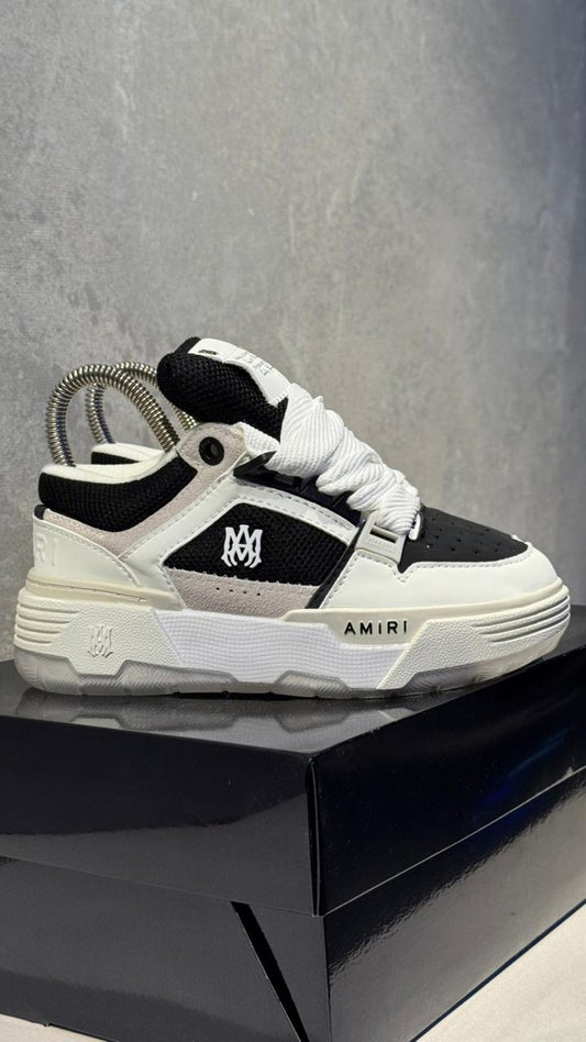 AMIRI CLASICO BLANCO NEGRO