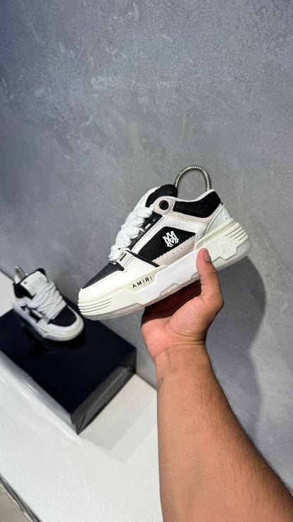 AMIRI CLASICO BLANCO NEGRO