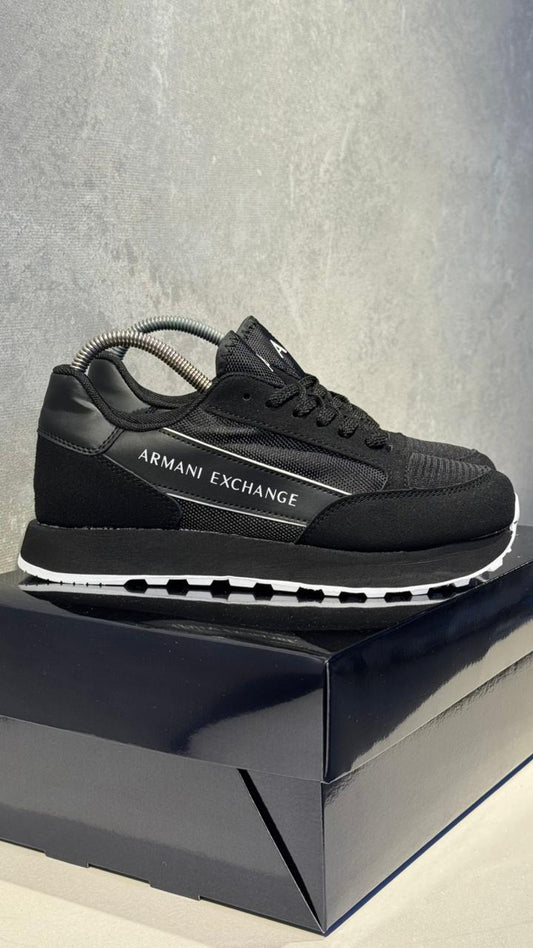 ARMANY LUXURY NEGRO BLANCO