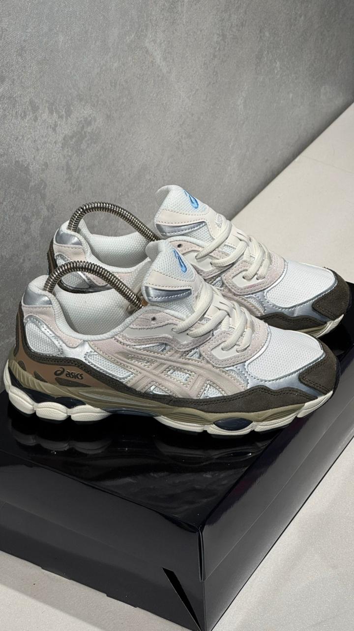 ASICS BLANCO CAFE