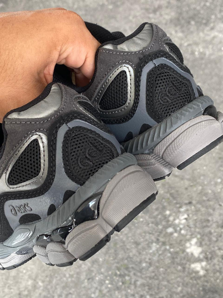 ASICS NEGRO GRIS
