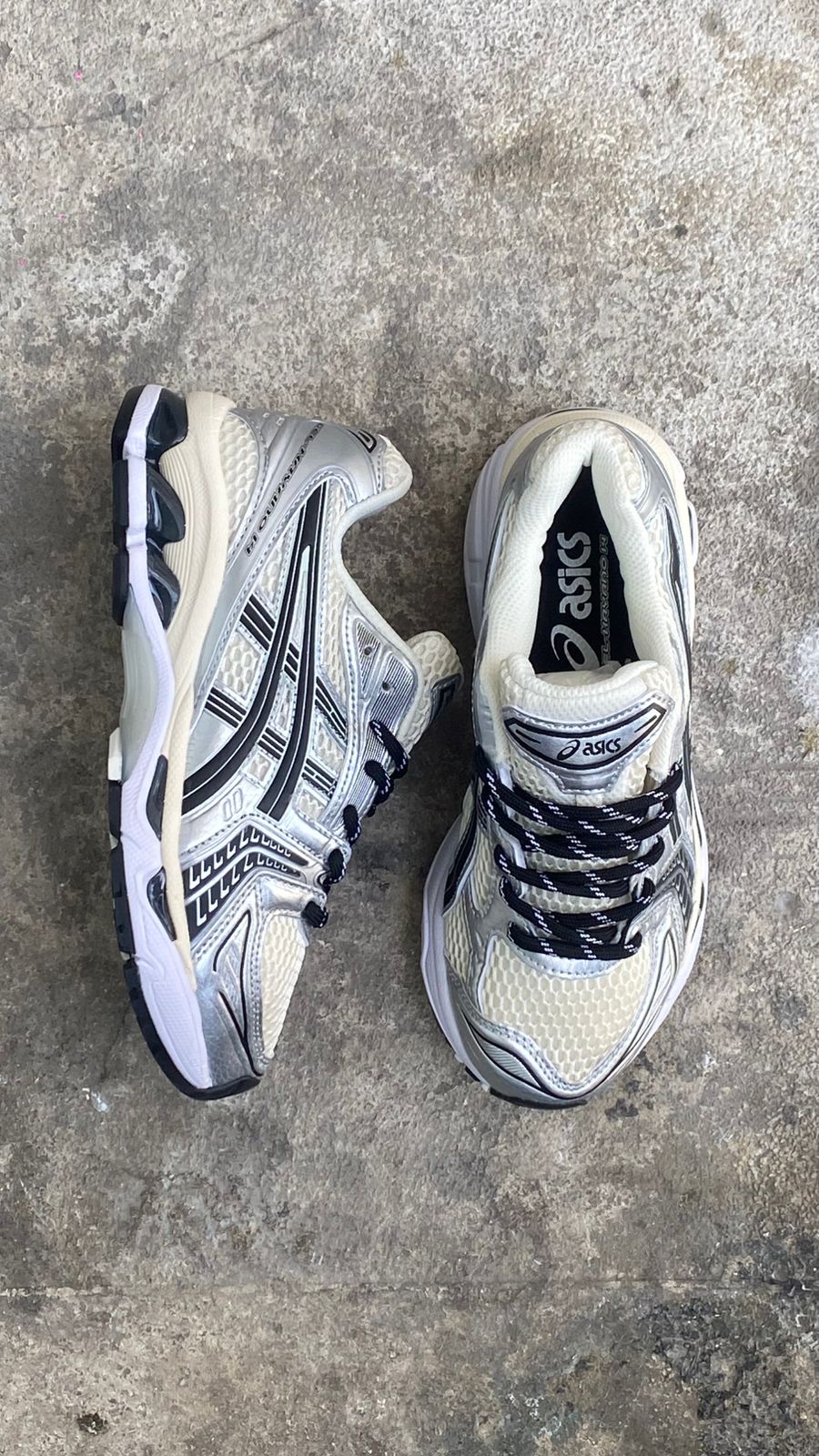 ASICS PLATEADO