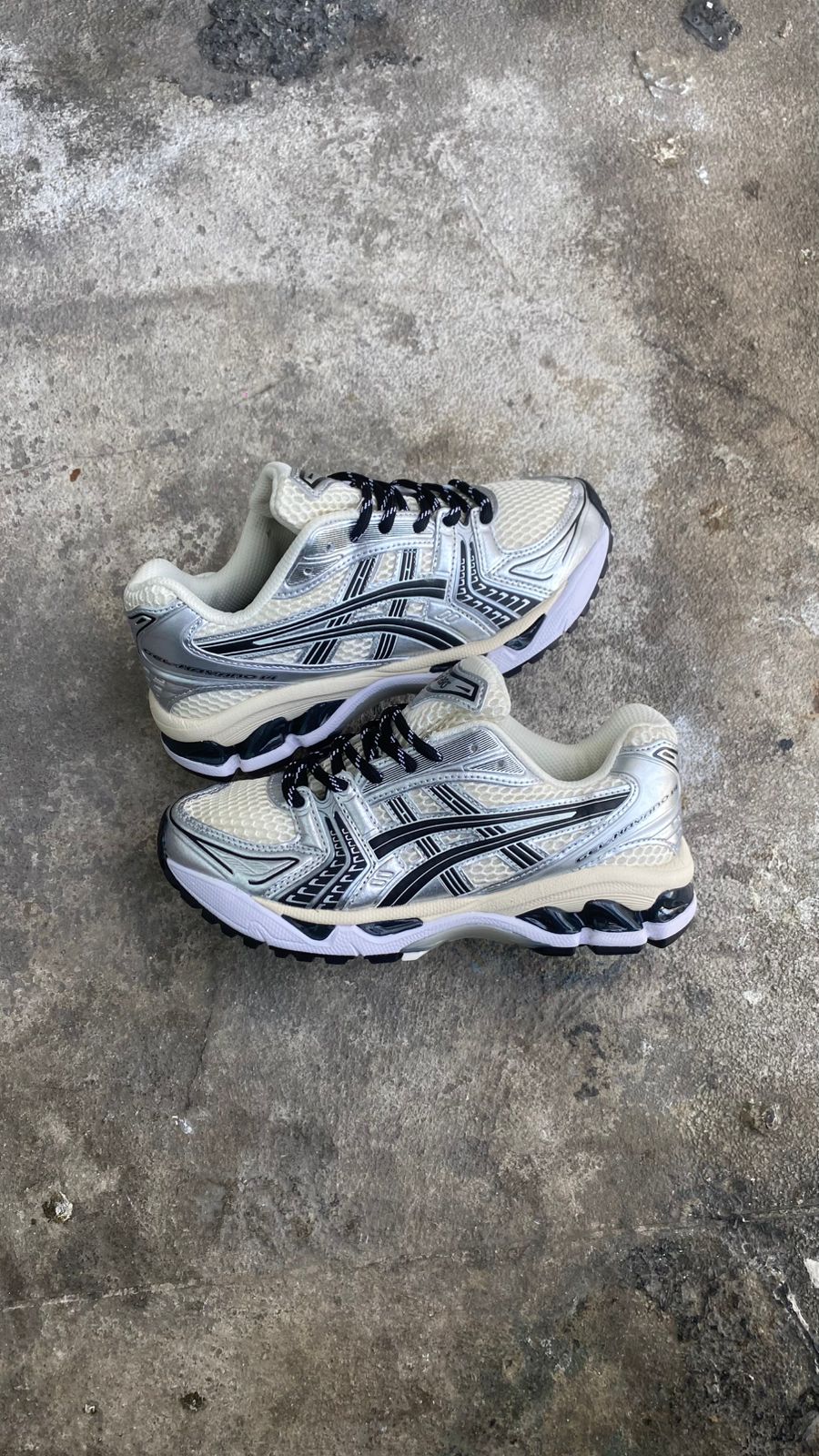 ASICS PLATEADO