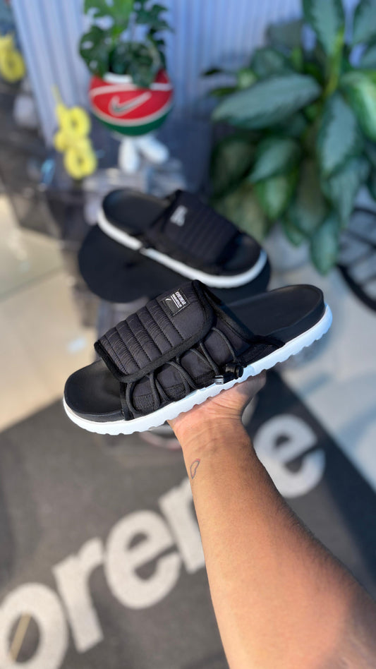 NIKE CHANCLA ASUNA NEGRO BLANCO