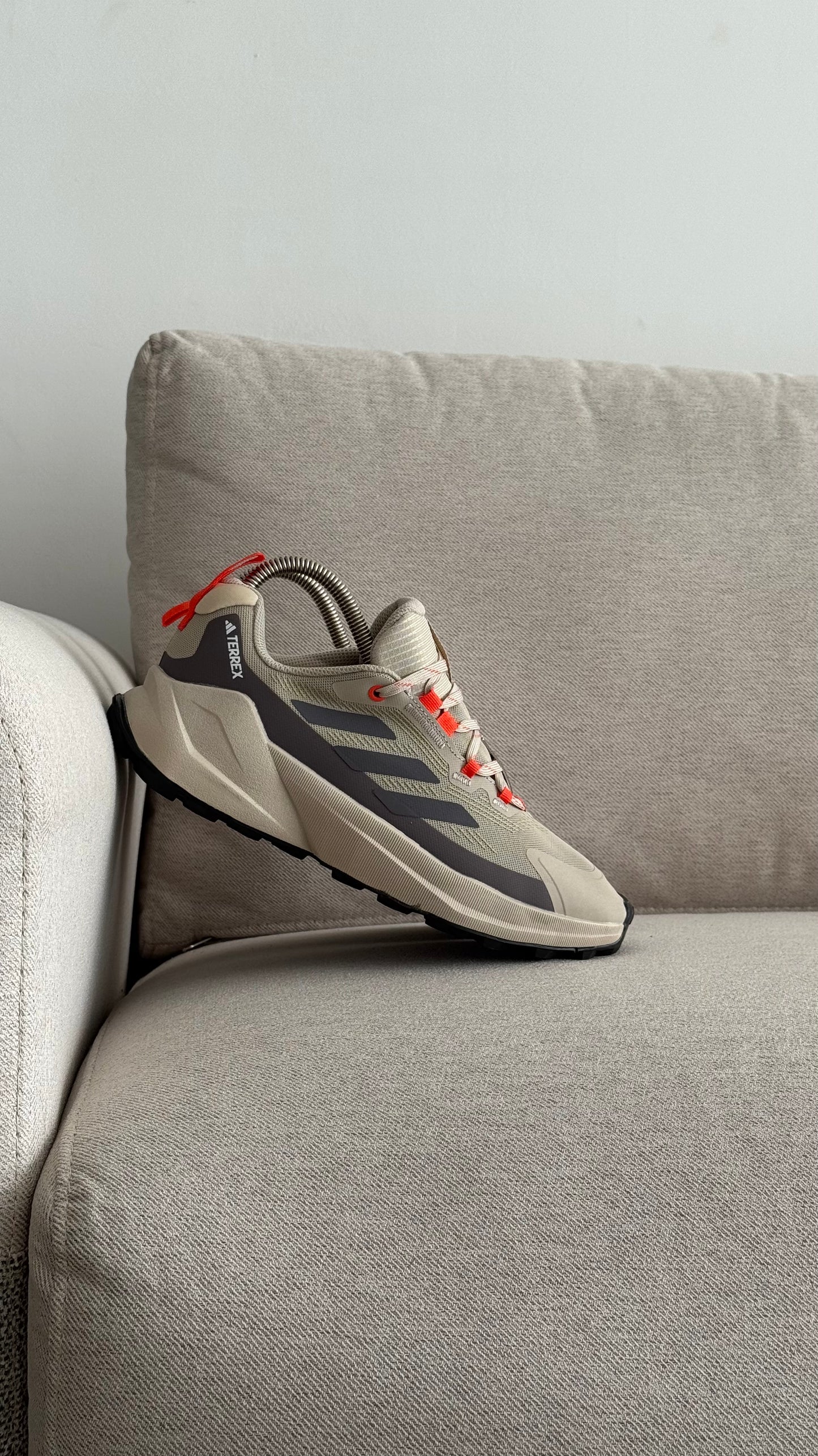 ADIDAS TERREX 2025 BEIGE NARANJA