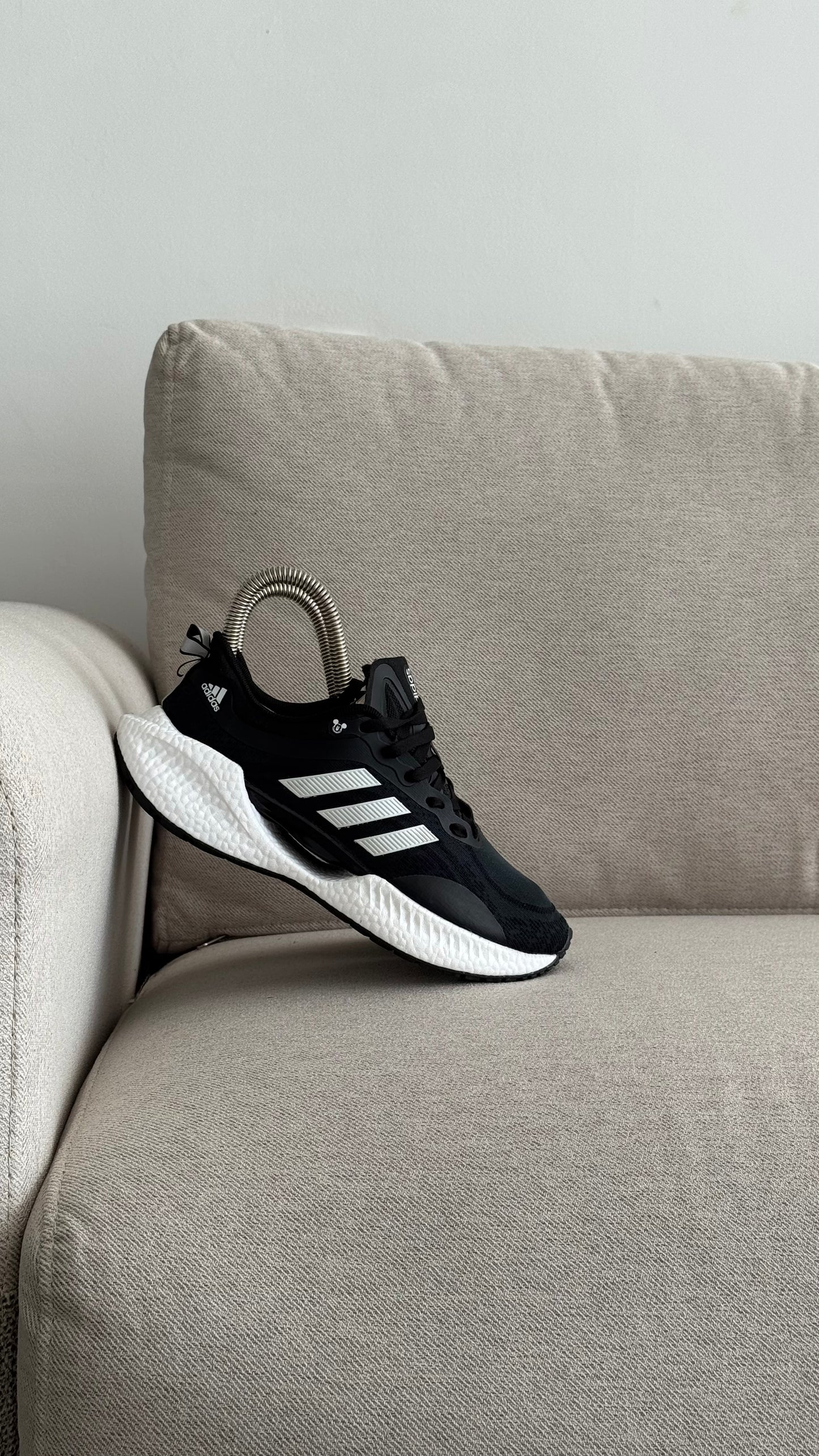ADIDAS MICKEY NEGRO BLANCO