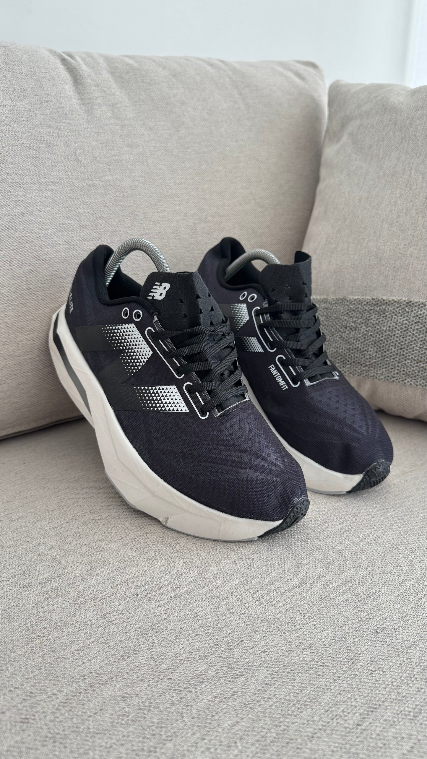 NEW BALANCE ELITE NEGRO BLANCO