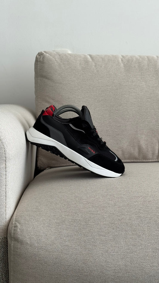 HUGO BOSS NEGRO BLANCO ROJO