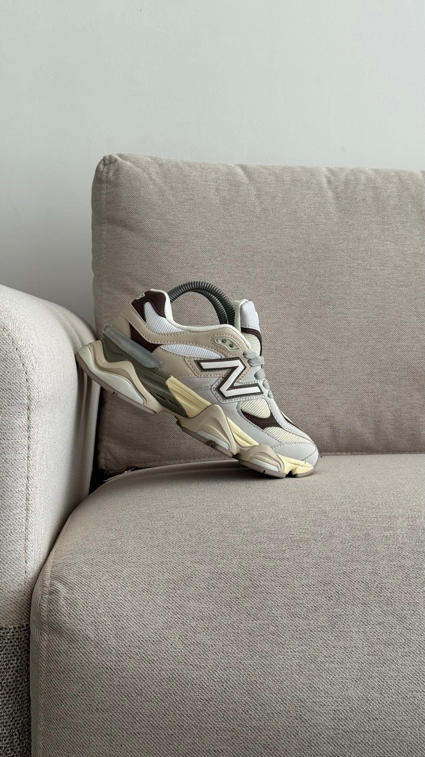 NEW BALANCE 9060 BEIGE CAFE