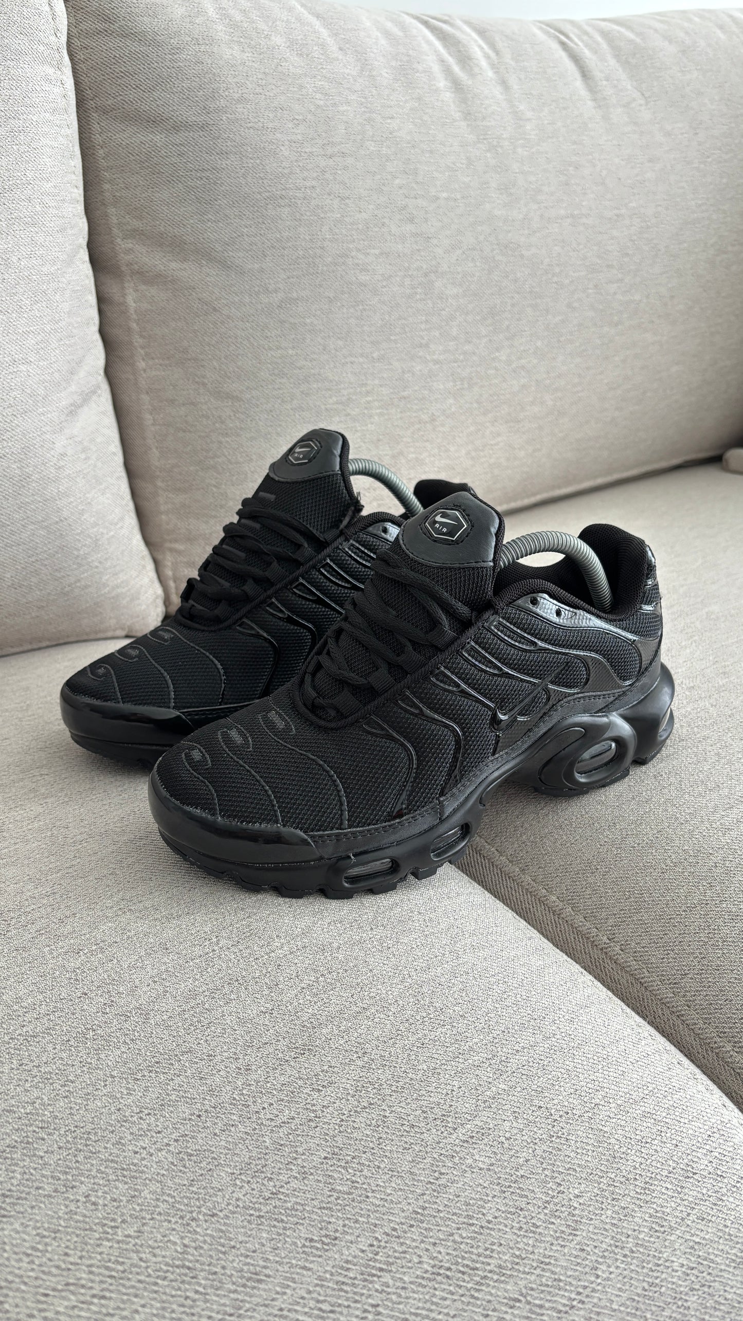 NIKE TN NEGRO