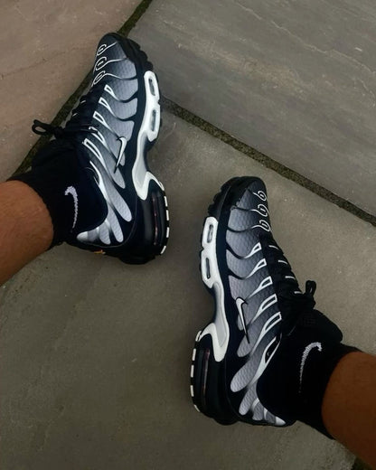 NIKE TN SILVER