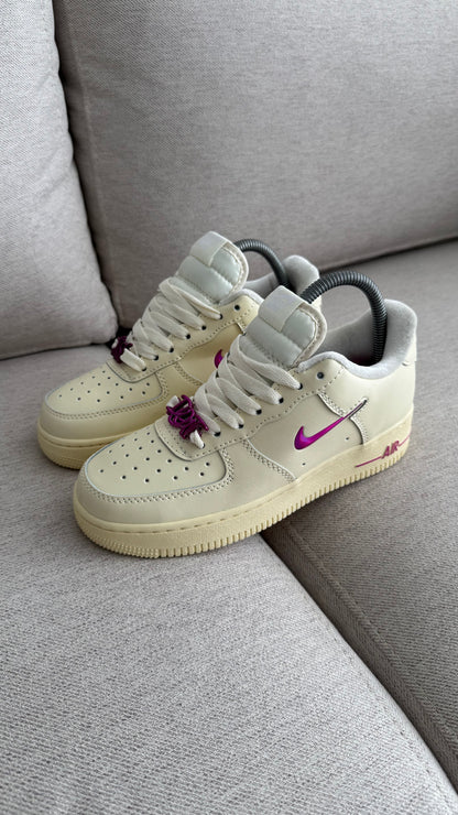 NIKE AF1 BARBIE BEIGE FUCSIA