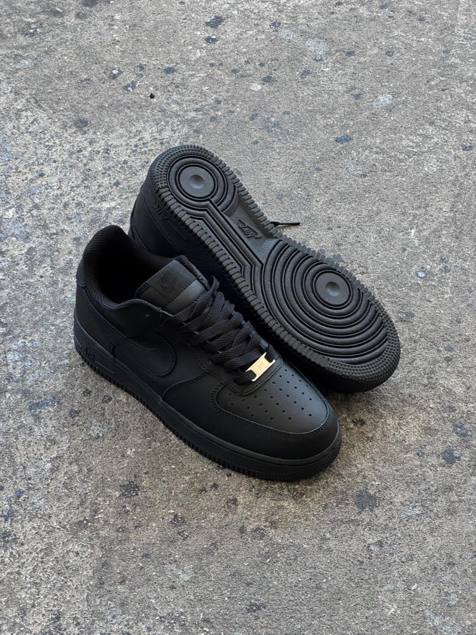 NIKE AF1 NEGRO