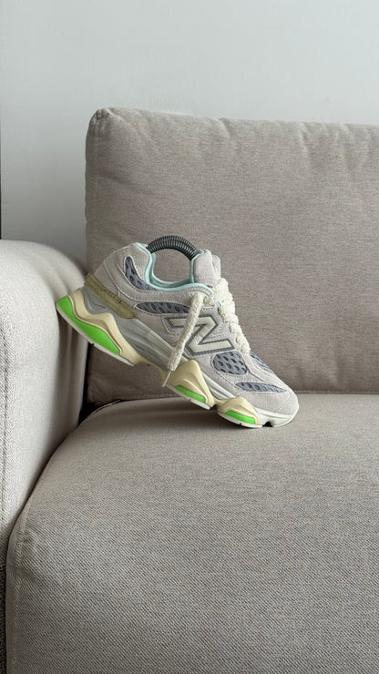 NEW BALANCE 9060 GRIS PRINT VERDE