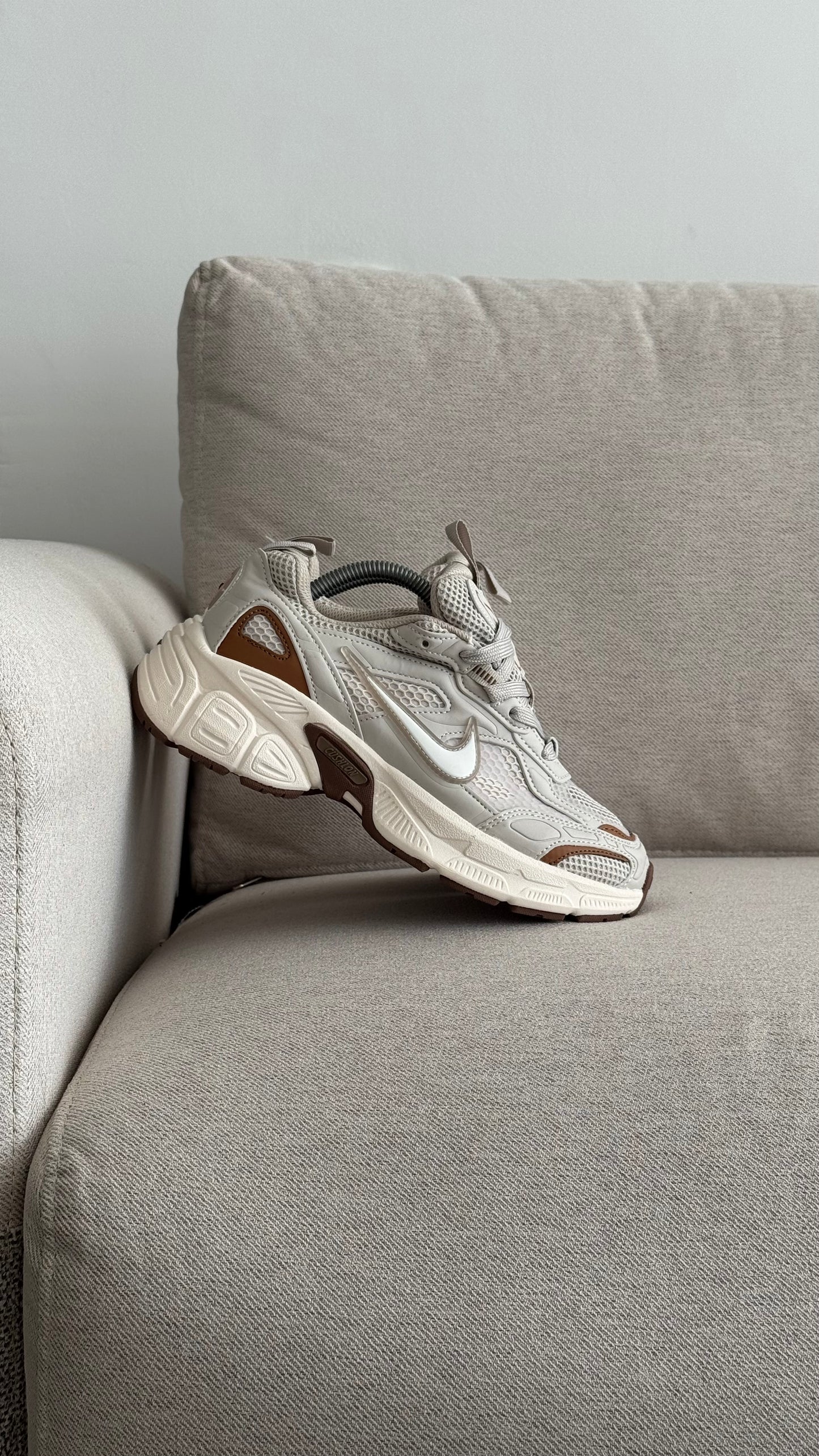 NIKE V3K SKATE BEIGE