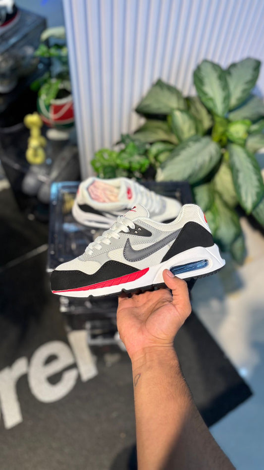 NIKE CORRELATE ROJO